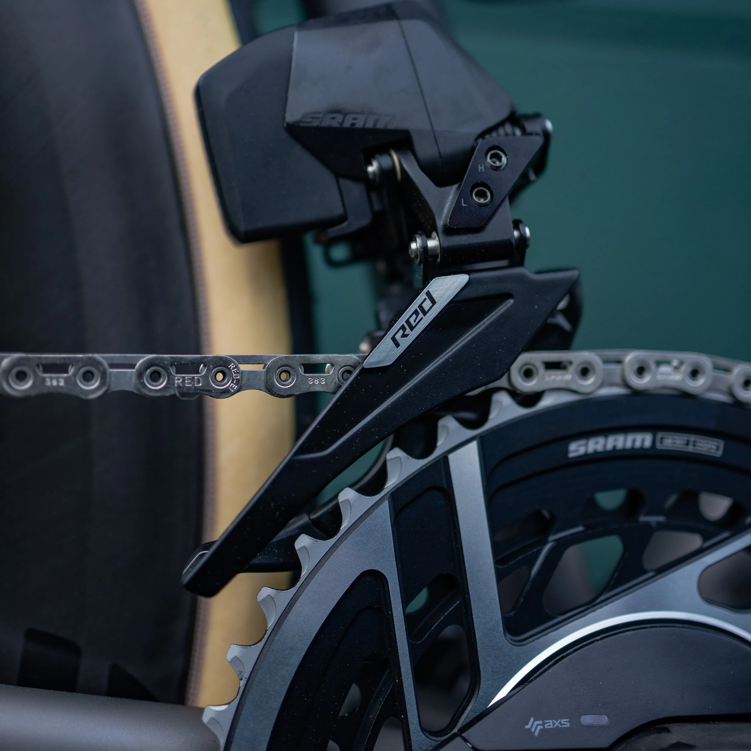 SRAM RED AXS E1フロントディレイラー